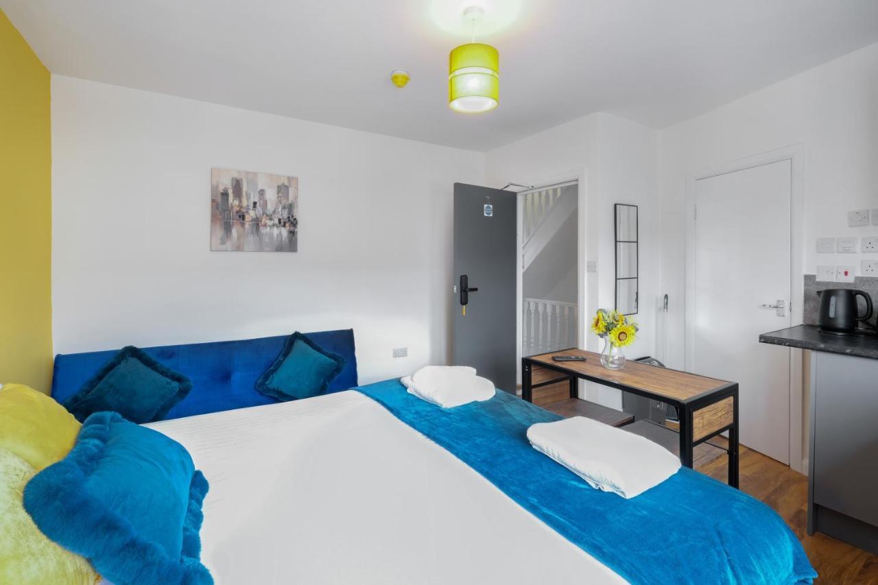 Fernbank Studios Sudbury Hill Harrow Self-Contained Studios With En-Suite Wembley Exterior foto