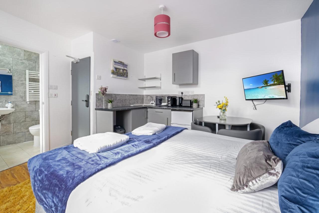 Fernbank Studios Sudbury Hill Harrow Self-Contained Studios With En-Suite Wembley Exterior foto